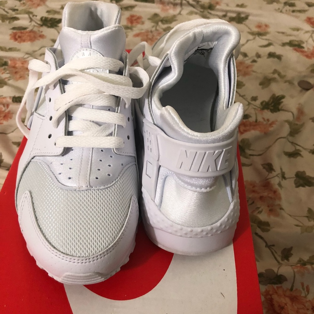 Icy white huaraches